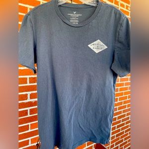 American Eagle mens tshirt. Medium. Distressed. EUC